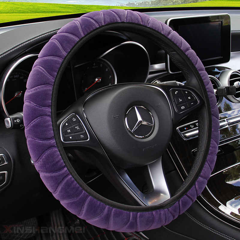 Plush Car Steering Wheel Cover – Cozy Comfort with Stylish Grip