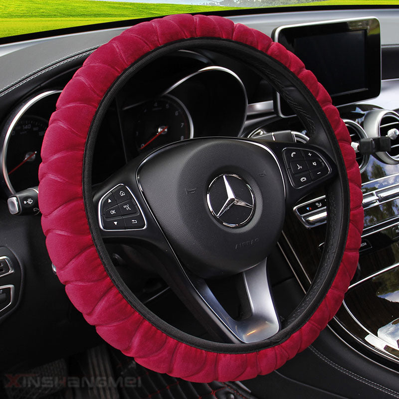 Plush Car Steering Wheel Cover – Cozy Comfort with Stylish Grip