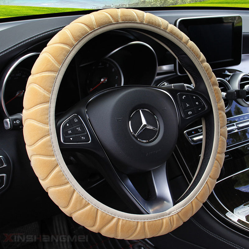Plush Car Steering Wheel Cover – Cozy Comfort with Stylish Grip