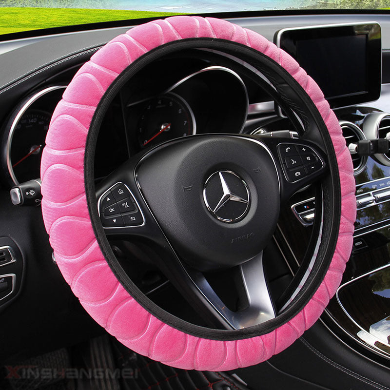 Plush Car Steering Wheel Cover – Cozy Comfort with Stylish Grip