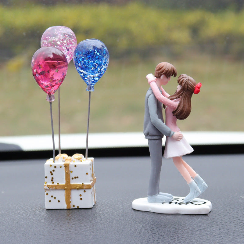 Adorable Couple Dashboard Ornament – Cute Romantic Car Decoration