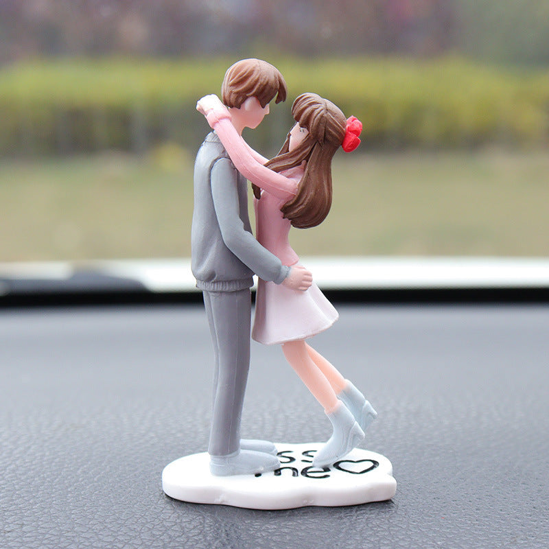 Adorable Couple Dashboard Ornament – Cute Romantic Car Decoration